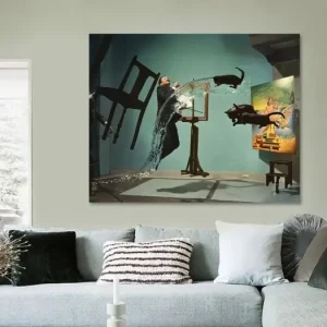 "Dali Atomicus", Salvador Dali 1948 van Colourful History - NL671147M13S70x55 Populaire