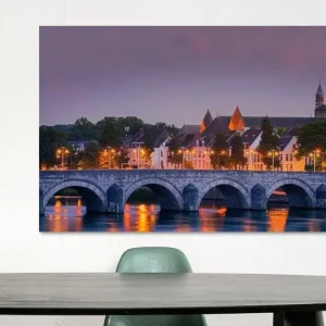 Zonsondergang bij de Sint Servaasbrug in Maastricht van Henk Meijer Fotografie - NL859998M13S80x45 Usine Directe