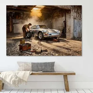Zilveren Porsche 911 in rustieke garagescène van Jan Keteleer - NL1813606M13S75x50 Solde